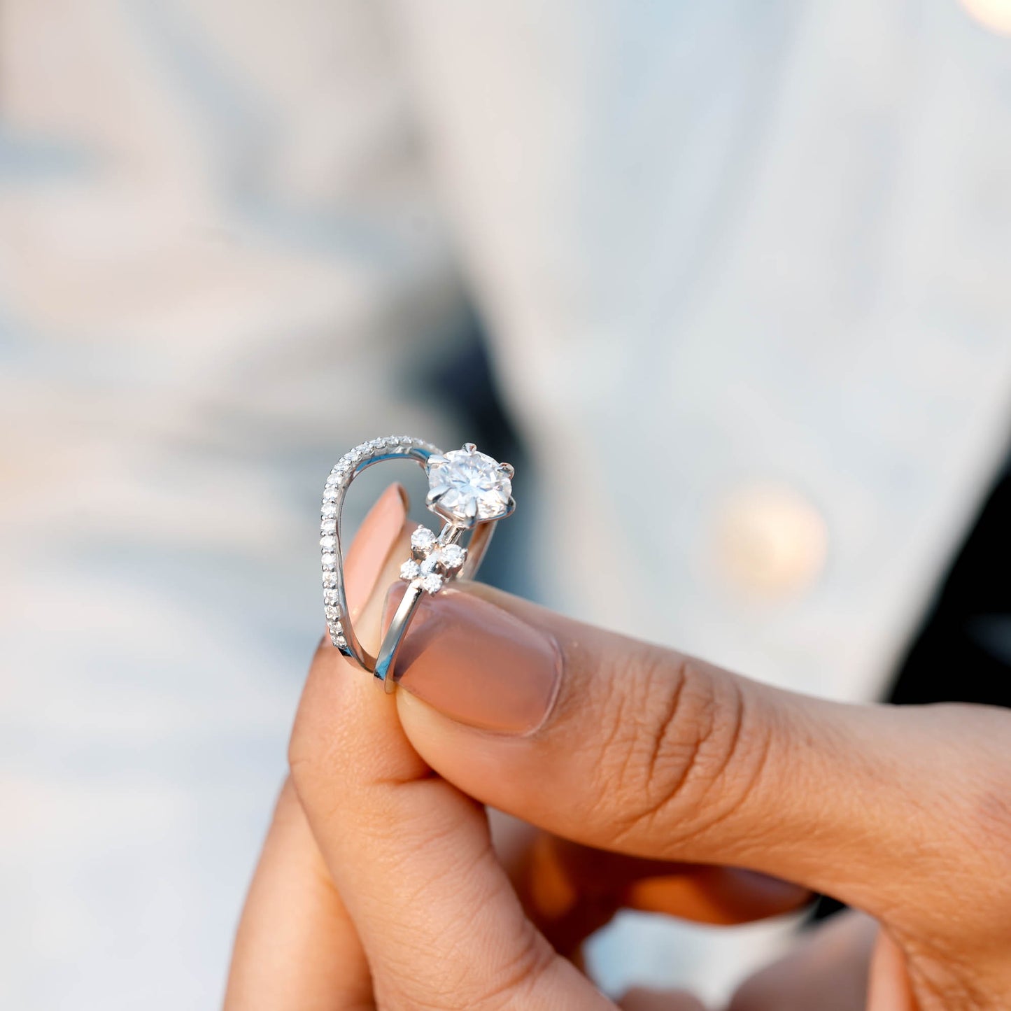 Round Cut Diamond Silver Ring with Curved Band