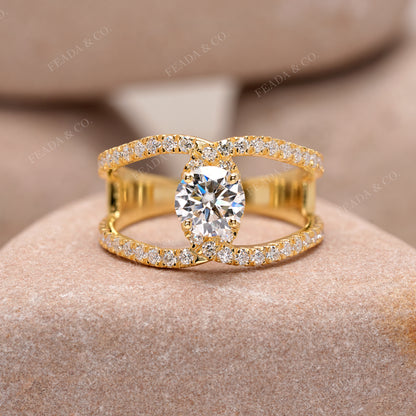 1.536 CT Round Cut Colorless Engagement Ring