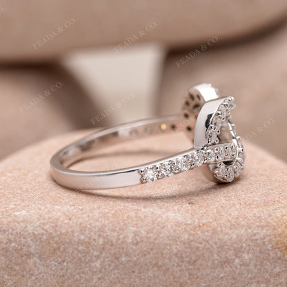 0.59 CT Round Cut Colorless Engagement Ring