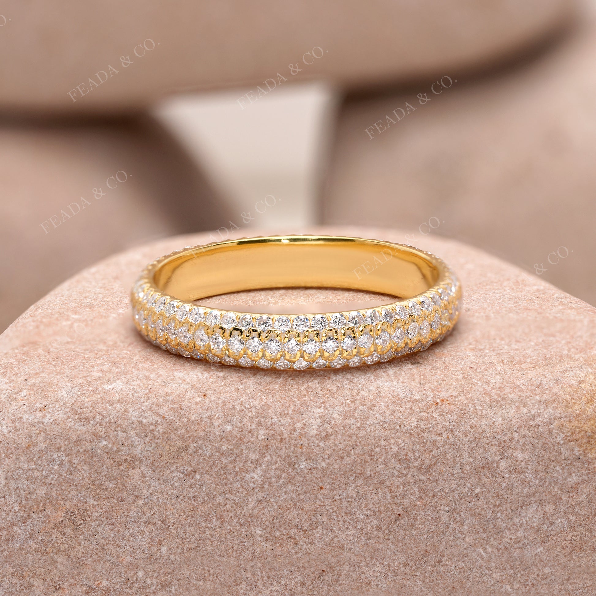 0.825 CT Round Cut Colorless Engagement Ring