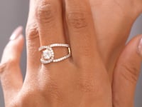 1.536 CT Round Cut Colorless Engagement Ring