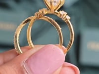 Round Cut Diamond Silver Ring with Curved Band