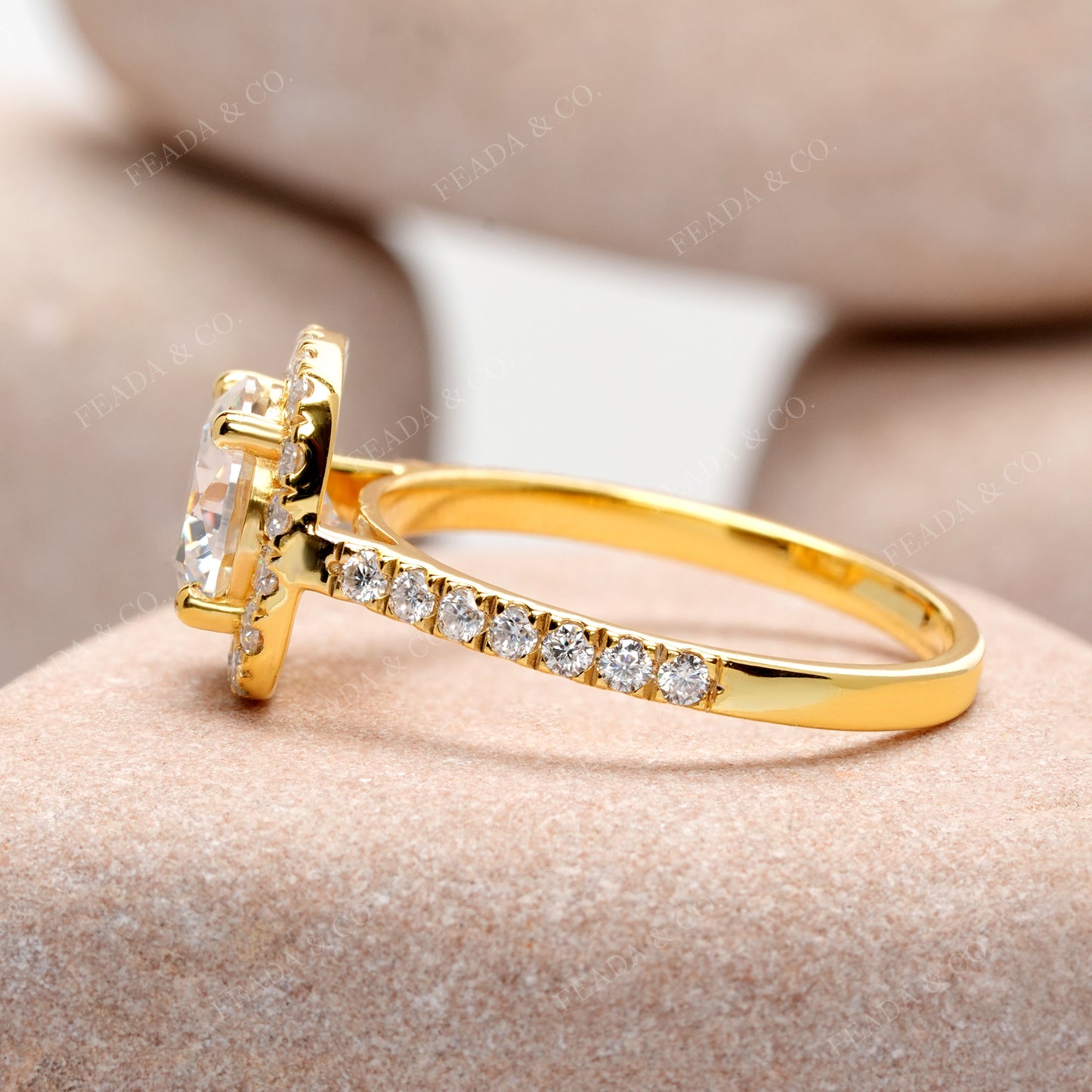 2.464 CT Round Cut Colorless Engagement Ring