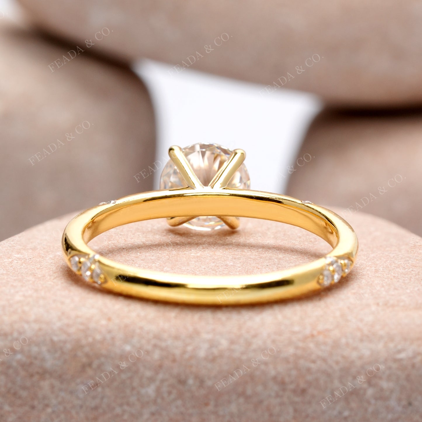 1.108 CT Round Cut Colorless Engagement Ring