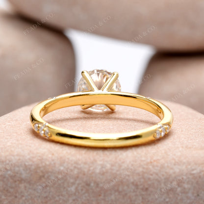 1.108 CT Round Cut Colorless Engagement Ring