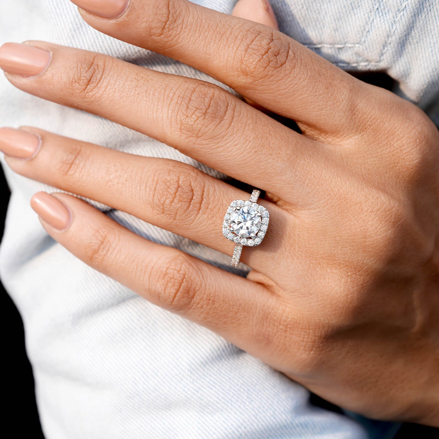 2.464 CT Round Cut Colorless Engagement Ring