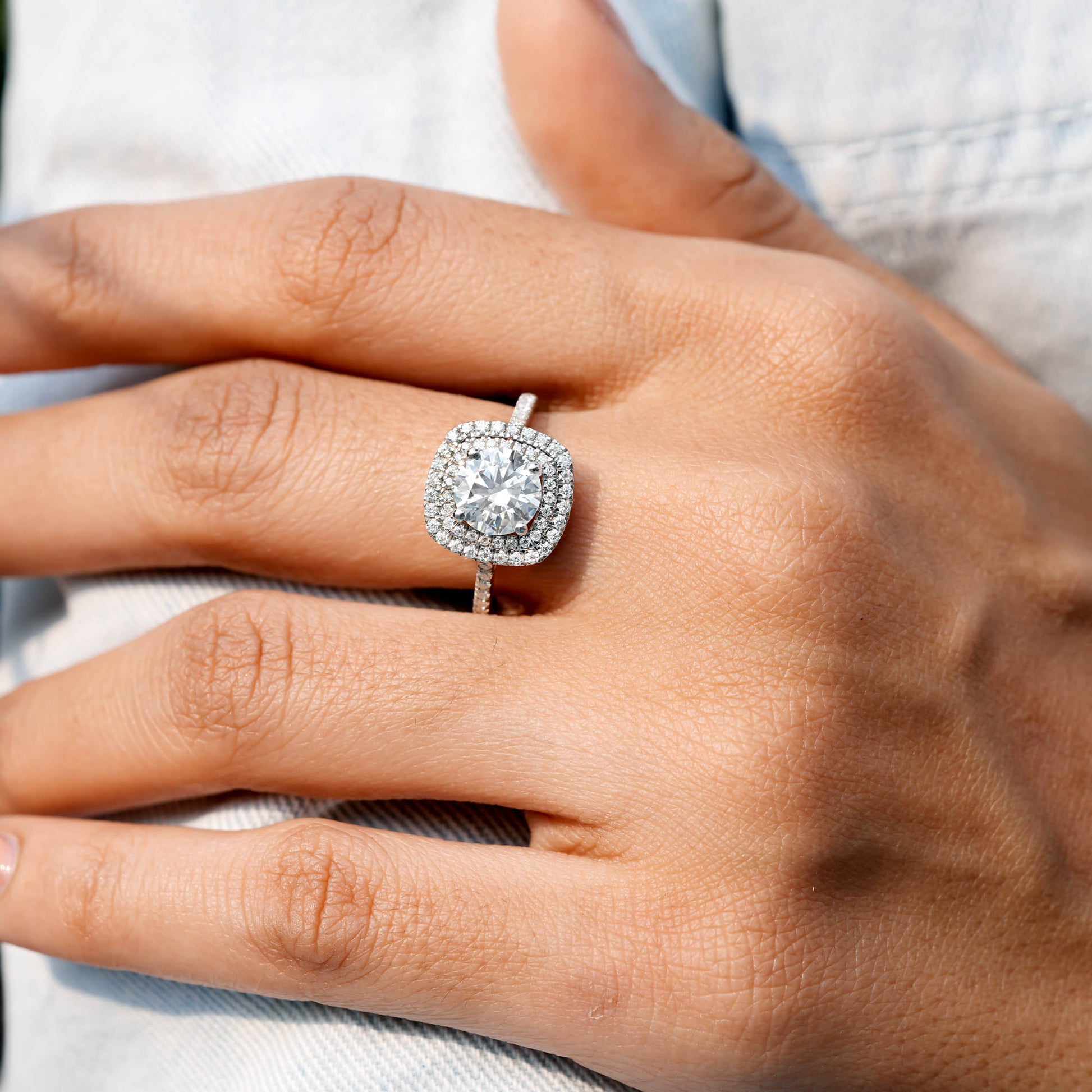 2.199 CT Round Cut Colorless Engagement Ring